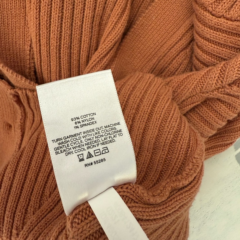 Express Sweater - Picture 6 of 7